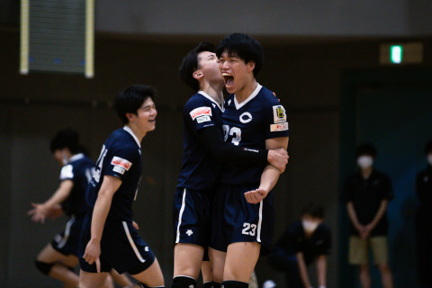 フォト 関東1部男子 春季リーグ 順天堂大学 染野輝、茂太隆次郎ら VS 中央大学 佐藤篤裕、藤原直也ら 2022.06.05 サムネイル