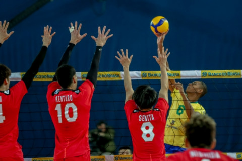 男子親善試合、日本対ブラジル第1戦、日本が３－０でブラジルを撃破 サムネイル