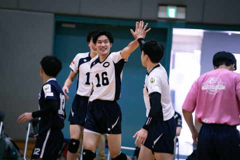 フォト 関東1部男子 春季リーグ 中央大学 佐藤篤裕、柿崎晃ら VS 日本大学 松永龍人、川村樹生ら 2022.05.29 サムネイル
