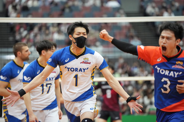 東レ男子新体制発表、篠田監督が続投　峯村雄大が新主将、富松崇彰がサポートスタッフに