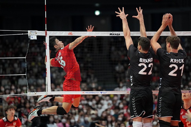 男子代表、ドイツに3-1で勝利し、9勝目。宮浦健人がサービスエース2本を含む17得点