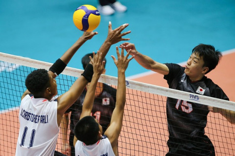 U18男子、タイに勝利し、3戦連続のフルセット勝ちで予選ラウンド1位通過を決める　第14回アジアU18（ユース）男子選手権大会 サムネイル