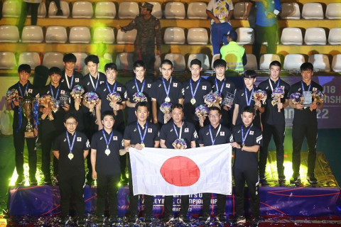 U18男子、イランをストレートで破り、3大会連続3度目の金メダル。MVPに東山高2年・尾藤大輝 サムネイル