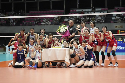 女子代表　紅白戦姫路大会第2戦。誕生日を迎えた眞鍋政義監督「世界選手権の最低目標はベスト8」 サムネイル