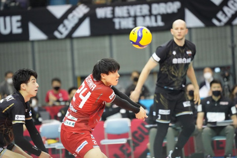 2022-23シーズンのV1は男女とも4チームがファイナルステージに進出。入替戦の詳細も決まる サムネイル