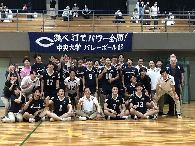 男子は中大が3-2で早大下し6年ぶりV。女子は東海大が筑波大に3-0も優勝はお預け　関東大学バレーボール2022年度秋季リーグ戦