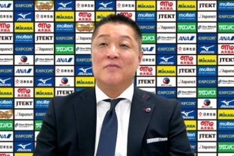女子代表・眞鍋政義監督「世界選手権は選手たちが悔しいという気持ちを持ってくれたことが収穫。古賀紗理那は思った以上にキャプテンに向いていた」 サムネイル