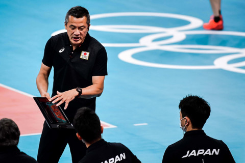 前男子代表監督の中垣内祐一氏が福井工大教授と総監督に就任 サムネイル