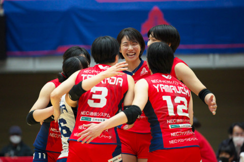 ホームでNECが姫路にストレート、トヨタ車体がJTにフルセットで勝利し、それぞれ３勝目。久光、東レは１敗を守る　V1女子 サムネイル
