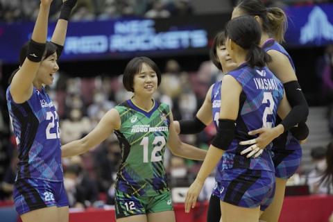ここまで失セットなしで4連勝の埼玉上尾が12・13日に3勝1敗のJTと上位対決　V1女子 サムネイル