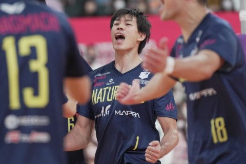 東京GB・星野秀知「通常のVリーグの試合ではなくて決勝のようで燃えてくるというか、いい雰囲気で楽しいなという感じだった」V1男子会見 サムネイル