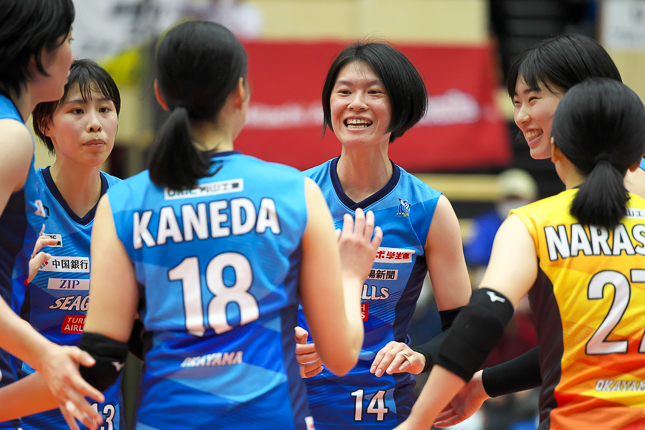 岡山が日立Astemoのホームでストレート勝利。埼玉上尾が東レをフルセットで制す。NECが7連勝　V1女子