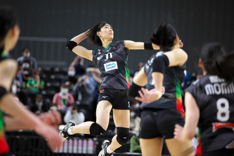 久光、NEC、東レ、JTが準決勝へ。JTと対戦した日立Astemoが粘りを見せるも1-3で敗退　皇后杯 サムネイル