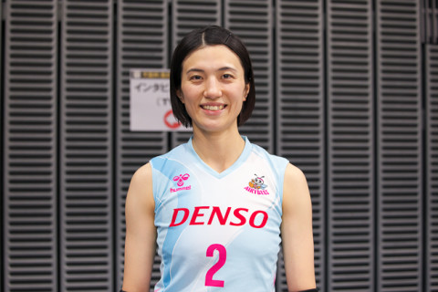 デンソー・横田真未「コンビで攻撃していく。そのためにディフェンス面での質を上げていきたい」、姫路・古市梨乃「コートに入ったら流れを変える」、JAぎふ・高石明美「久光との対戦は貴重な経験になった」　皇后杯コメント サムネイル
