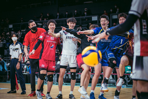 フォト Vリーグオールスター男子 柳田将洋、戸嵜嵩大、小川智大、西田有志ら 2022.12.25 エントリオ サムネイル