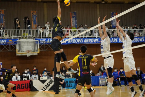 WD名古屋が1敗をキープ。堺、東レ、サントリーの3チームが10勝4敗で年内のリーグ戦を終える　V1男子 サムネイル