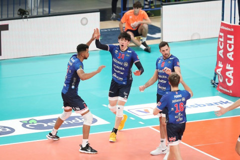 石川祐希所属ミラノ、強豪トレントに3-1で勝利！！　イタリア1部 サムネイル