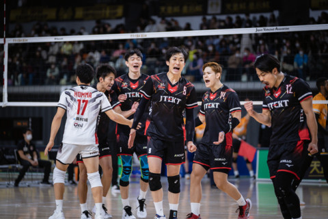 東海大フルセットもパナソニックにジャイキリならず　エース量産の柳田将洋「それが僕の仕事なので」天皇杯二日目 サムネイル