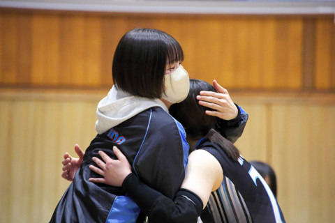 JAぎふ・高石明美「気持ちはひとつで戦う」、GSS東京・張心穆意「ヤバイ！と思っていたサーブが入った」、群馬銀行、ヴィアティン　V2女子会見 サムネイル