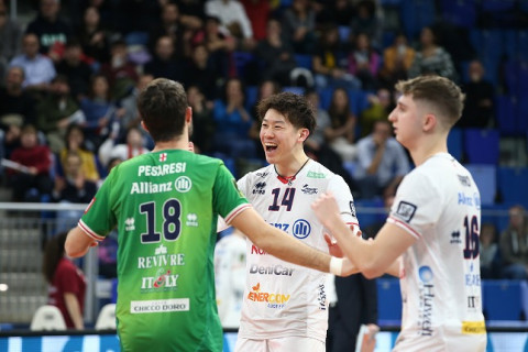 日本代表主将の石川祐希、イタリア1部のパワーバレーミラノと契約更新「さらにレベルを上げるため、より真摯にバレーボールに向き合っていきたい」 サムネイル