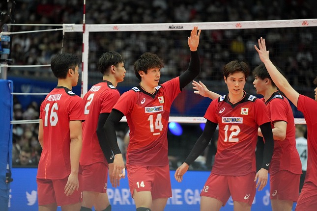 FIVBパリ五輪予選の組み合わせが決まる。女子代表・眞鍋政義監督「今月末に代表選手を決定する」、男子代表・フィリップ・ブラン監督「しっかりスカウティングをして準備していく」