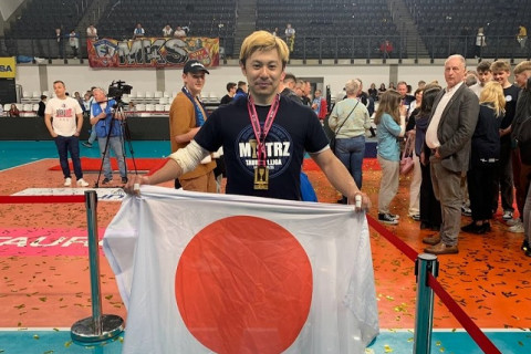 高橋頌所属のチェンストホヴァがポーランド2部リーグ優勝、プルスリーガへの昇格を決める!! サムネイル