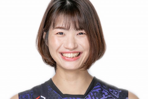 社長兼Vリーガー誕生！ カノアラウレアーズ福岡・熊本比奈が株式会社 MIRAiを起業し、うなぎ屋をオープン。「私が起業してチームや引退した選手を養う！」目指すは、うなぎの総合デパート サムネイル