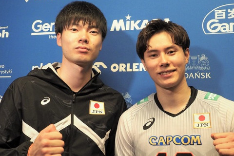 髙橋藍「第2セットで最後の1点が取り切れなかったところは、自分たちが乗り越えなければならない壁」、大塚達宣「実際にコートに入ると、声援などアウェイの雰囲気がさらに伝わる感じがした」　VNL準決勝ポーランド戦コメント サムネイル