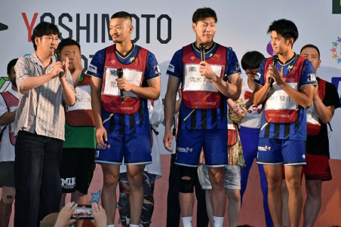 吉本興業のスポーツフェスにパナソニック、サントリー、VC長野が参加、盛り上げに一役買う サムネイル