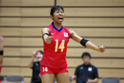 ユニバ女子代表が2大会ぶりの銀メダル。完全アウェーの中、２セットデュースの善戦も中国にストレートで敗れる　FISUワールドユニバーシティゲームズ サムネイル