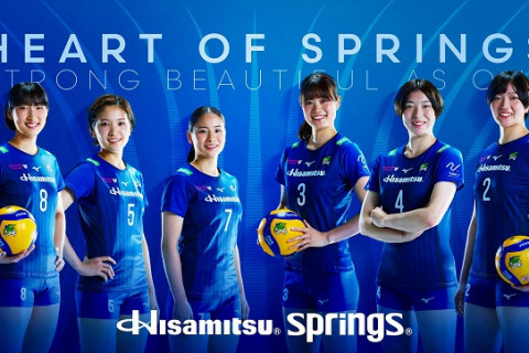 久光が新ユニフォーム、新ビジュアルを発表。大竹里歩主将「スプリングスブルーが私たちらしい」、万代真奈美副主将「袖があるのは世界のトレンドかなと」　V1女子 サムネイル