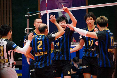 開幕戦延期のパンサーズ紅白戦を約１７００名の観客が楽しむ　代表エース西田有志、山本智大、山内晶大、大塚達宣　ラリーらも サムネイル