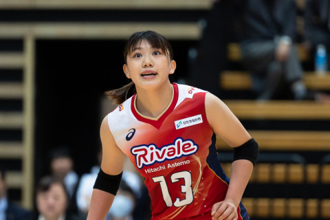 日立Astemo・野中瑠衣「このチームを選んだ理由は地元・秋田でプレーできるから。代表に選ばれてさらに向上心が湧いてきた」、中谷宏大監督「緊急事態があったら野中にトスを上げさせる準備をしていました」　Ⅴ1女子 サムネイル