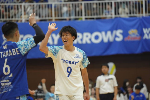 東レ・富田将馬「今日はウルフドッグスさんの方が粘り強いバレーを自分たちよりしていた」V1男子会見 サムネイル