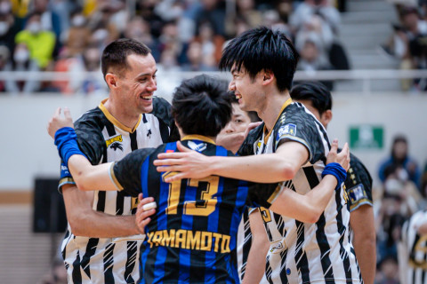 フォト パナソニックパンサーズ 西田有志、大塚達宣、山本智大ら2023.11.04 松本市総合体育館 サムネイル