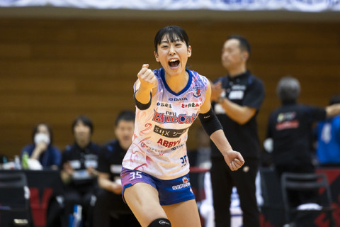 アランマーレ、KUROBEをフルセットまで追い詰めるも初勝利ならず。PFUが皇后杯ベスト4の日立Astemoにストレート勝利。皇后杯優勝のNECは8勝目　V1女子 サムネイル