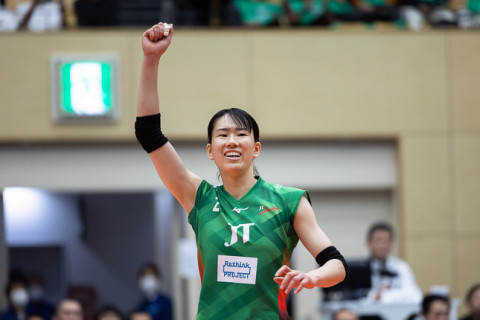 JT・田中瑞稀主将「ＪＴの選手は苦しい時でも前を向ける」、林琴奈「チャレンジする気持ちを忘れない」、東美奈「ディグも得意にしています」　Ⅴ1女子 サムネイル