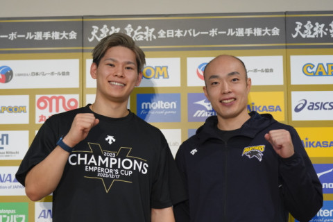 パナソニック・西田有志「交代した清水さんの活躍を見てこんなんではダメだなと思い、よりギアが入った」 天皇杯優勝会見 サムネイル