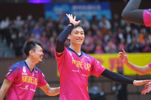東京GB・柳田将洋「ホームゲームで、久しぶりにコートでプレーをして絶対に負けたくないという気持ちが先行してしまった」V1男子会見 サムネイル