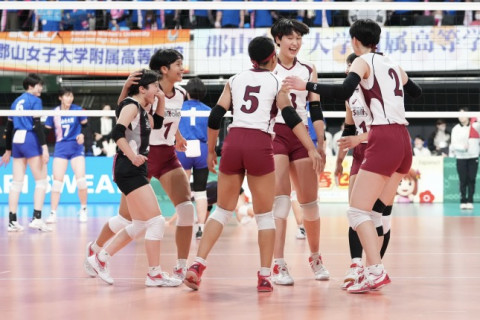 シード校が登場。優勝候補の下北沢成徳、駿台学園、初出場の浜松修学舎などが3回戦へ。旭川実業・笠井季璃「感謝をテーマに戦う」　春高バレー2回戦 サムネイル