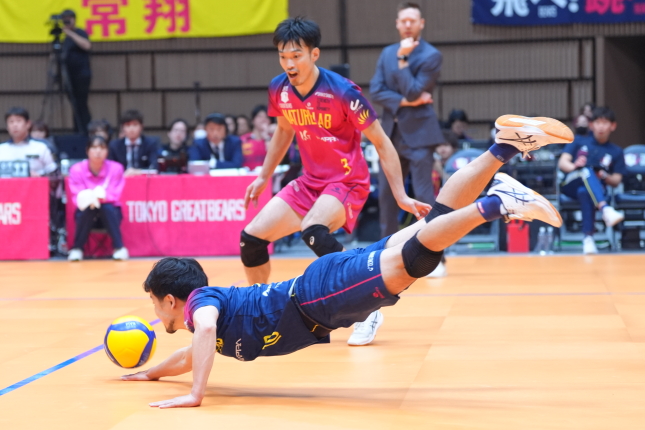 東京GB・古賀太一郎主将「ハイキュー!!はバレーボールに興味を持って貰う上で広い入口になっている」柳田将洋「ハイキュー!!を見てから実写のような世界観で楽しんで貰えるのが今の僕らのバレーボール」 V1男子会見