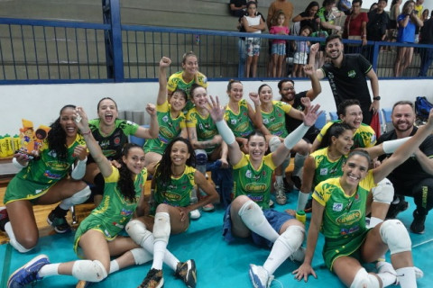 ブラジルのスーパーリーグ、日本代表・松井珠己のマリンガが全員バレーで勝利をつかむ サムネイル