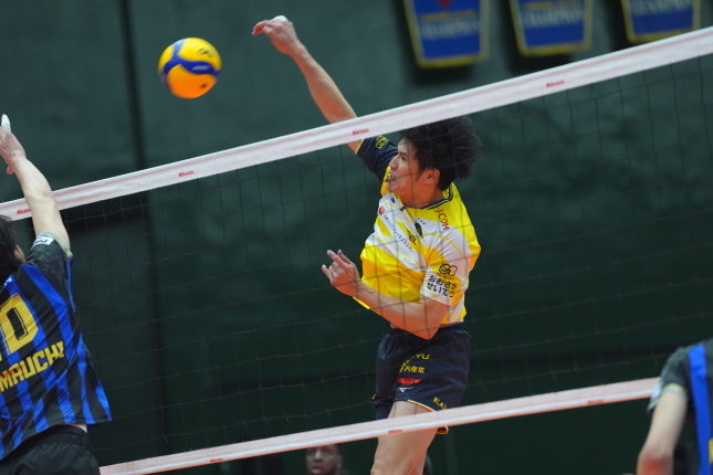 日鉄堺BZ　元日本代表の出耒田敬が現役を引退。千葉進也監督と梅本鈴太郎が退団　V1男子