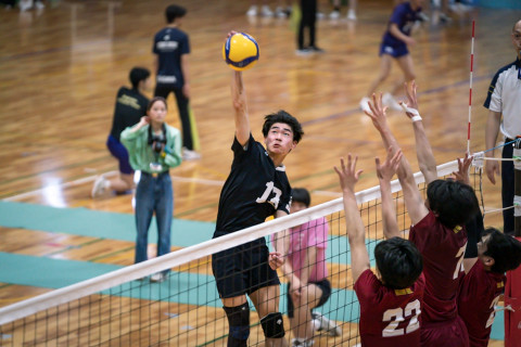 フォト 関東1部男子 春季リーグ 中央大 VS 早稲田大  順天堂大 VS 明治大 2024.05.11 日本体育大学健志台キャンパス米本記念体育館 サムネイル