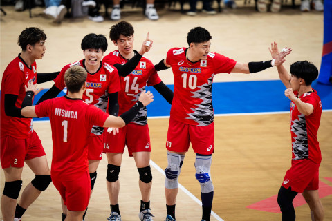 【バレー】日本がオランダに完勝、ファイナルラウンドへ　西田有志連続エース　髙橋健太郎が攻守に貢献　ネーションズリーグ サムネイル