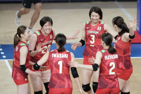 女子日本代表、石川真佑、林琴奈が攻守で活躍。韓国にストレート勝利し、日本ラウンド初戦を白星で飾る　VNL サムネイル