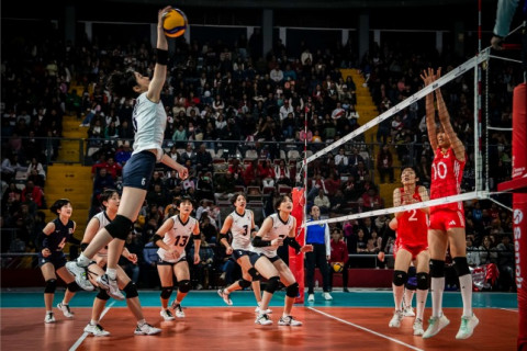 U17女子日本代表、中国に敗れ、銀メダル。ベストアウトサイドヒッターに中山沙也、ベストリベロに仙波こころ　2024女子U17世界選手権 サムネイル