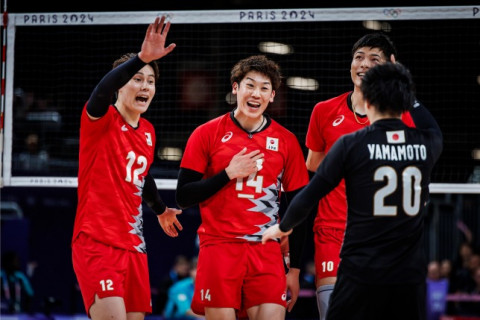 男子日本代表、石川祐希主将完全復活も48年ぶりのベスト4進出ならず、フルセットで惜敗　パリ五輪準々決勝 サムネイル