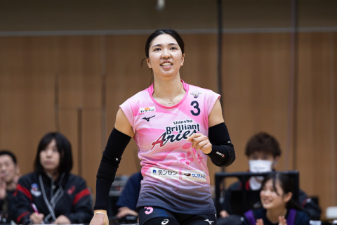 信州Ariesが開幕戦勝利。かつてのエースからのプレゼントに横田実穂「いろんな方に支えられてこの場に立てている」　東京サンビームズは203センチ張心穆意が現役復帰　Vリーグ女子 サムネイル