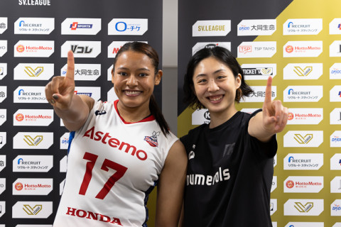 Astemoリヴァーレ茨城・オクム大庭冬美ハウィ「攻撃力でチームを支えるのが私の使命」、中谷宏大監督「上坂瑠子は日の丸を背負える選手」　SV女子 サムネイル